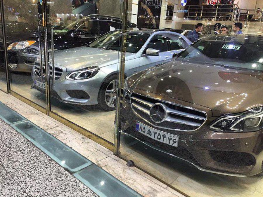 واردات خودروهای لوکس گره ای از اقتصاد کشور باز نمی کند.